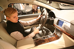 Jaguar XF, ohjaamo